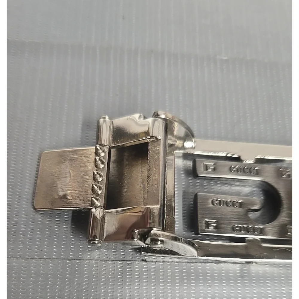Gucci G Logo Clip